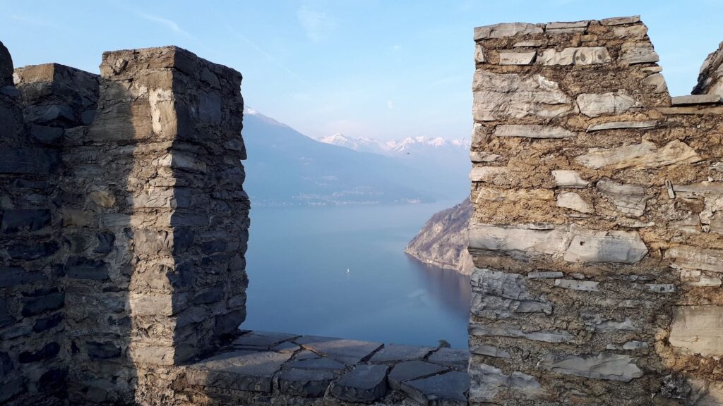 Panorama verso Nord dal Castello di Vezio