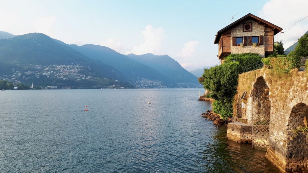 Fine passeggiata sul lungolago di Como