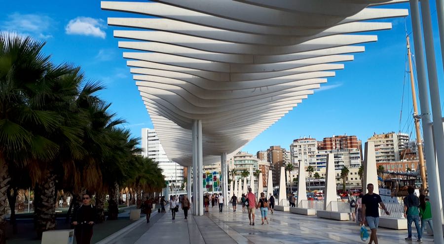 Paseo del Muelle Uno a Malaga