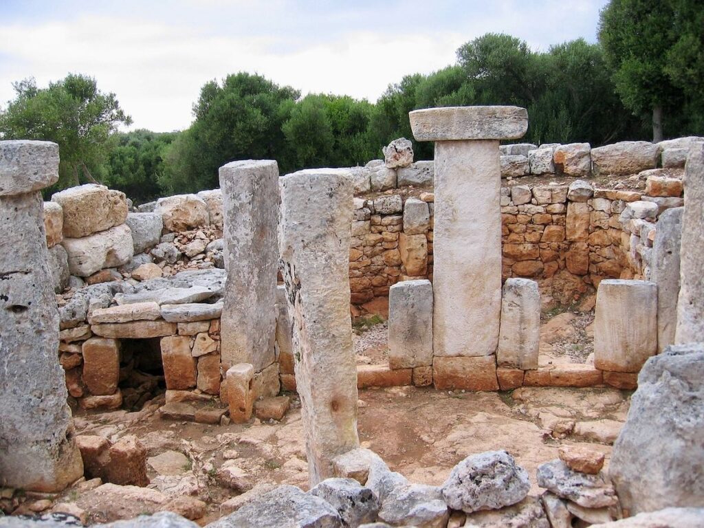 Scopri la cultura talaiotica: i tesori preistorici di Minorca