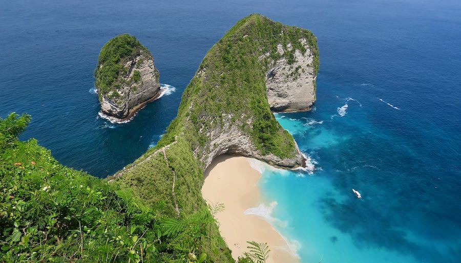 Nusa Penida Kelingking Beach